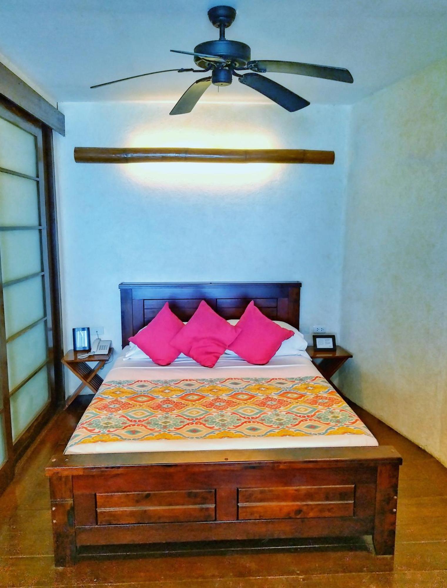 Punta Rosa Boutique Hotel Balabag  Extérieur photo